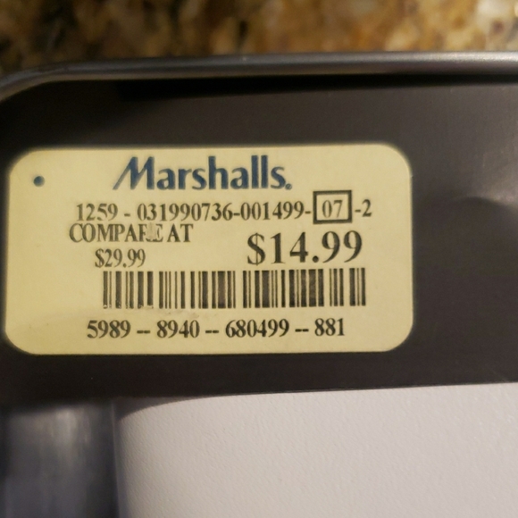 Nike White Trifold Wallet - Picture 2 of 3